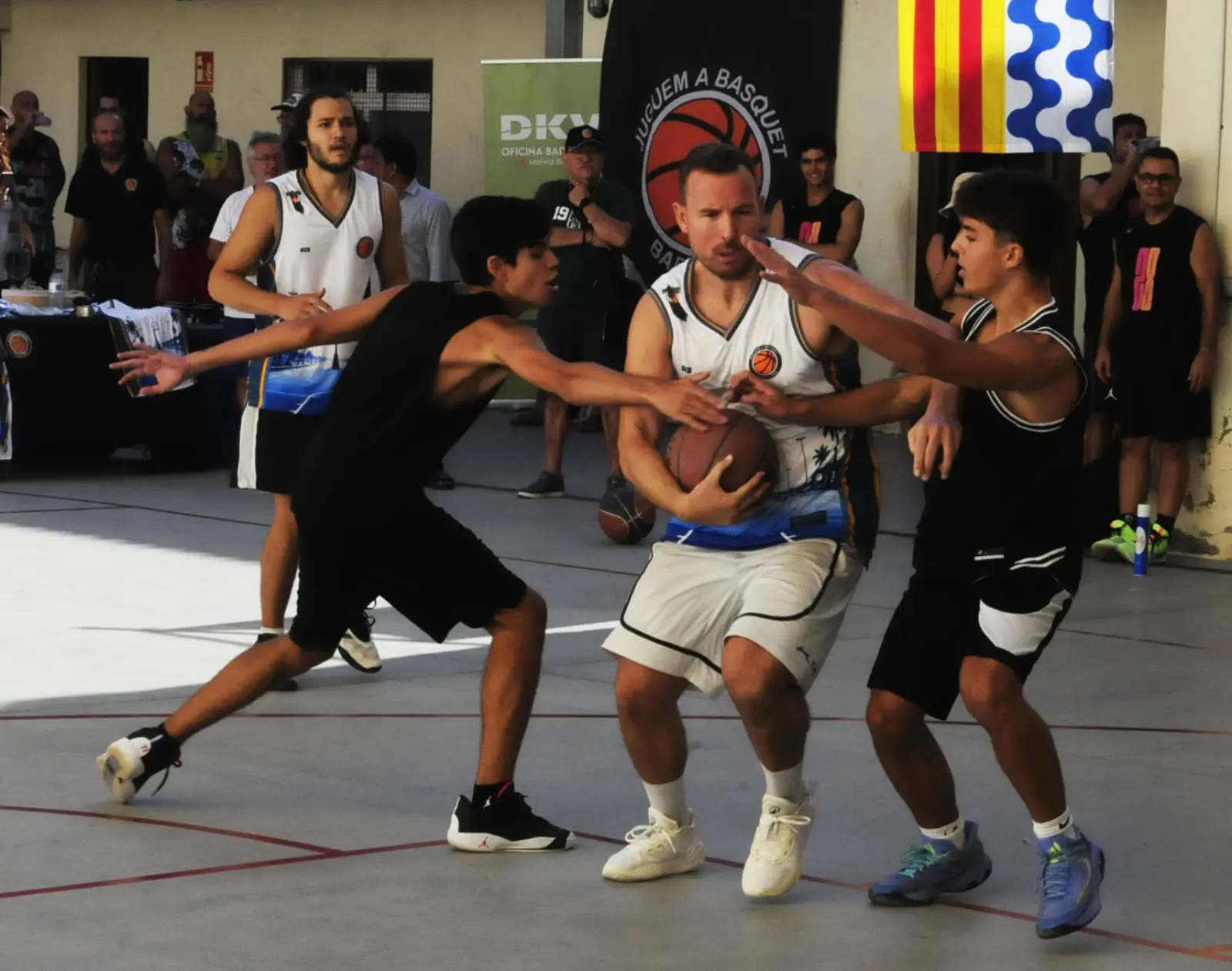Penetració cap a cistella durant un partit